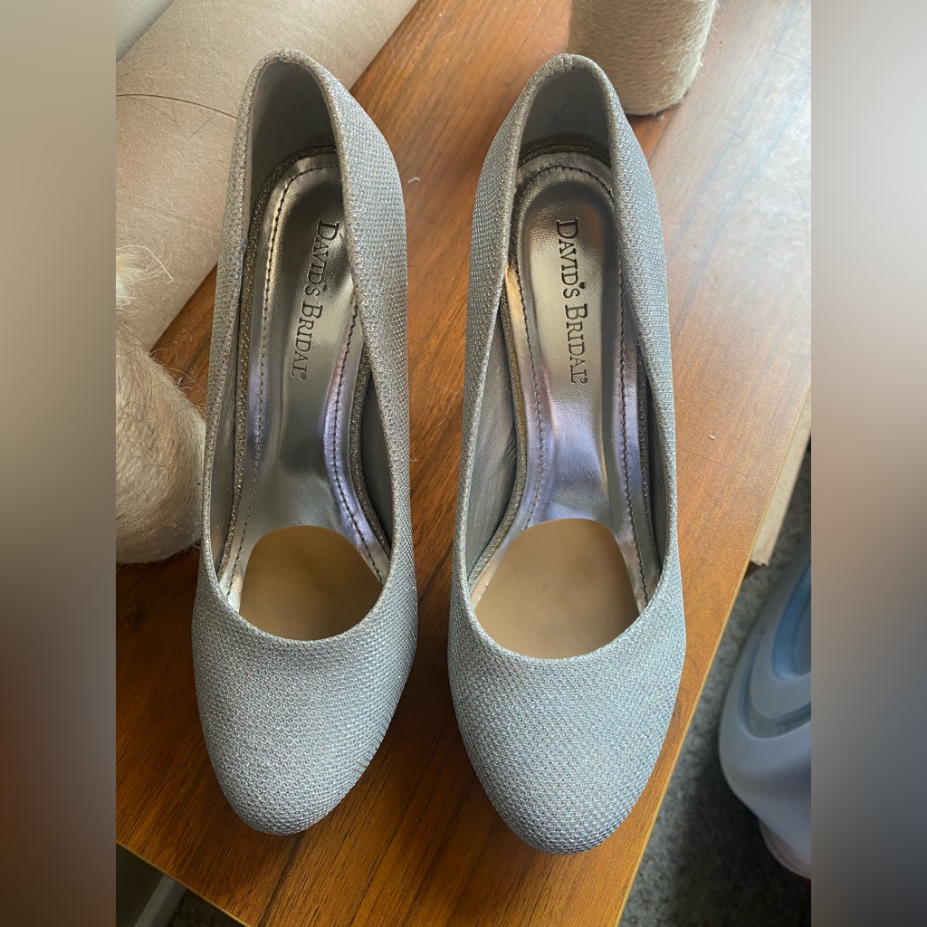 Silver Heels, Like New!